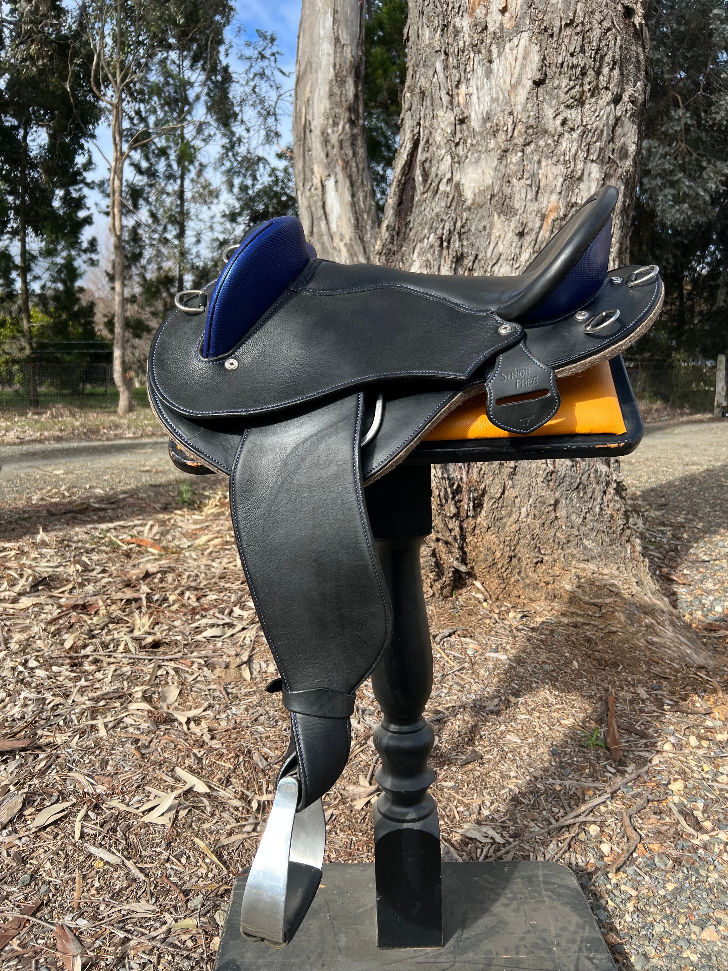 SF Feathertop® 17" BLACK with Blue Carbon (Ex Demonstration Model)