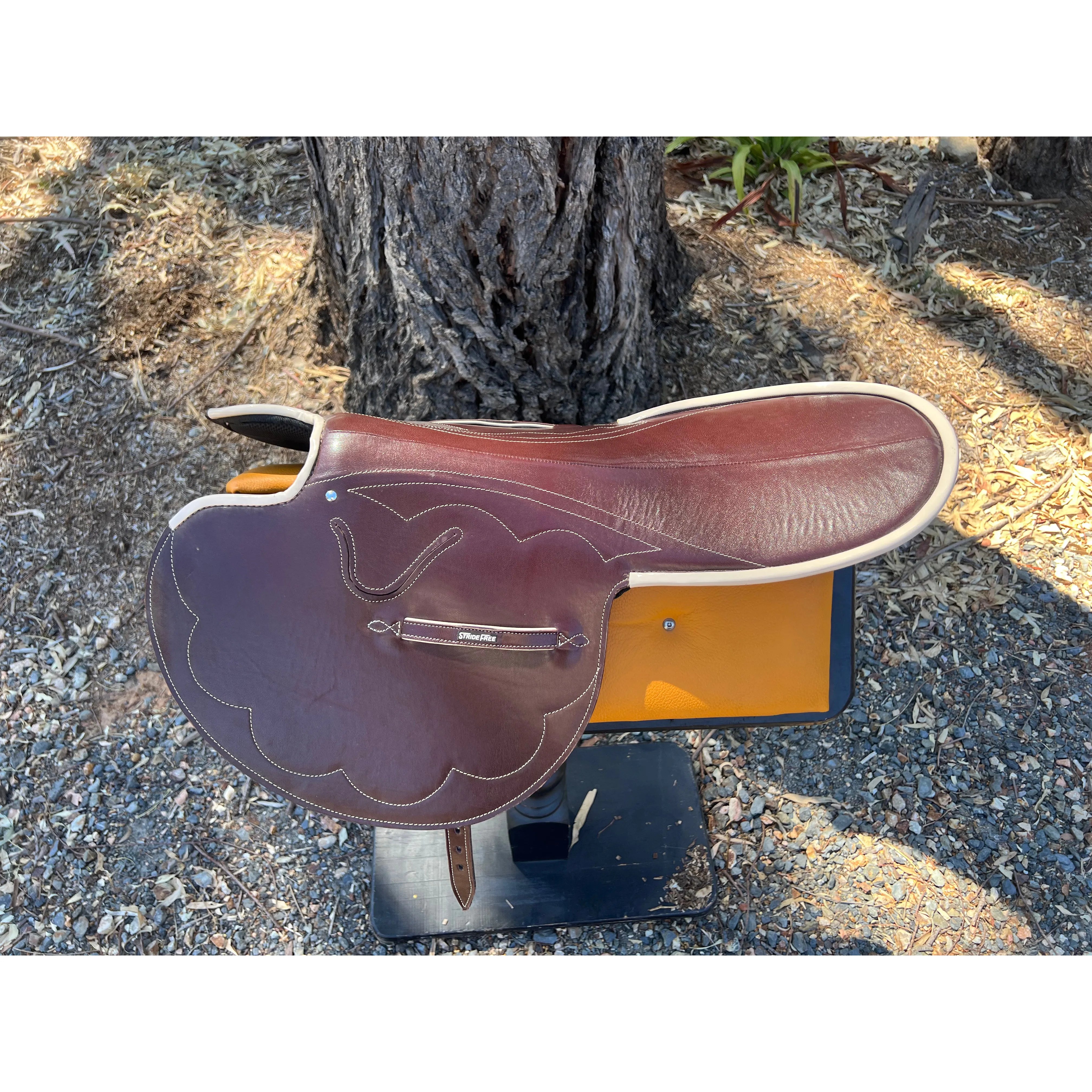 SALE 3kg Race Saddle Chestnut Grippy Leather Forward CutONE ONLY