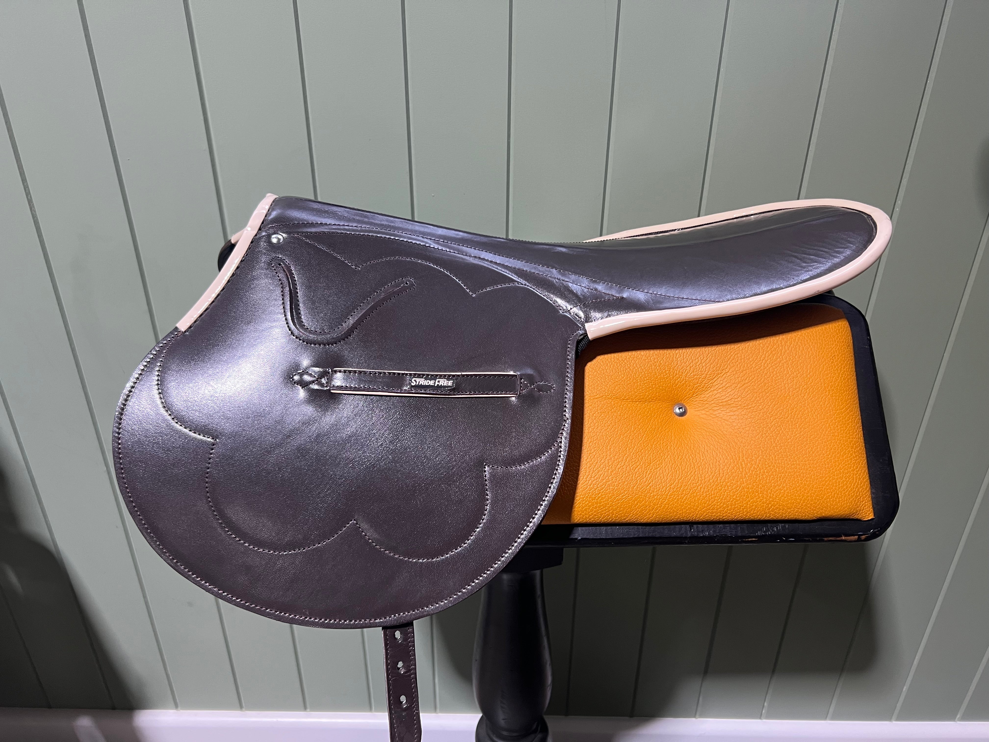 3kg Race Saddle Brown Goat Leather Beige Piping
