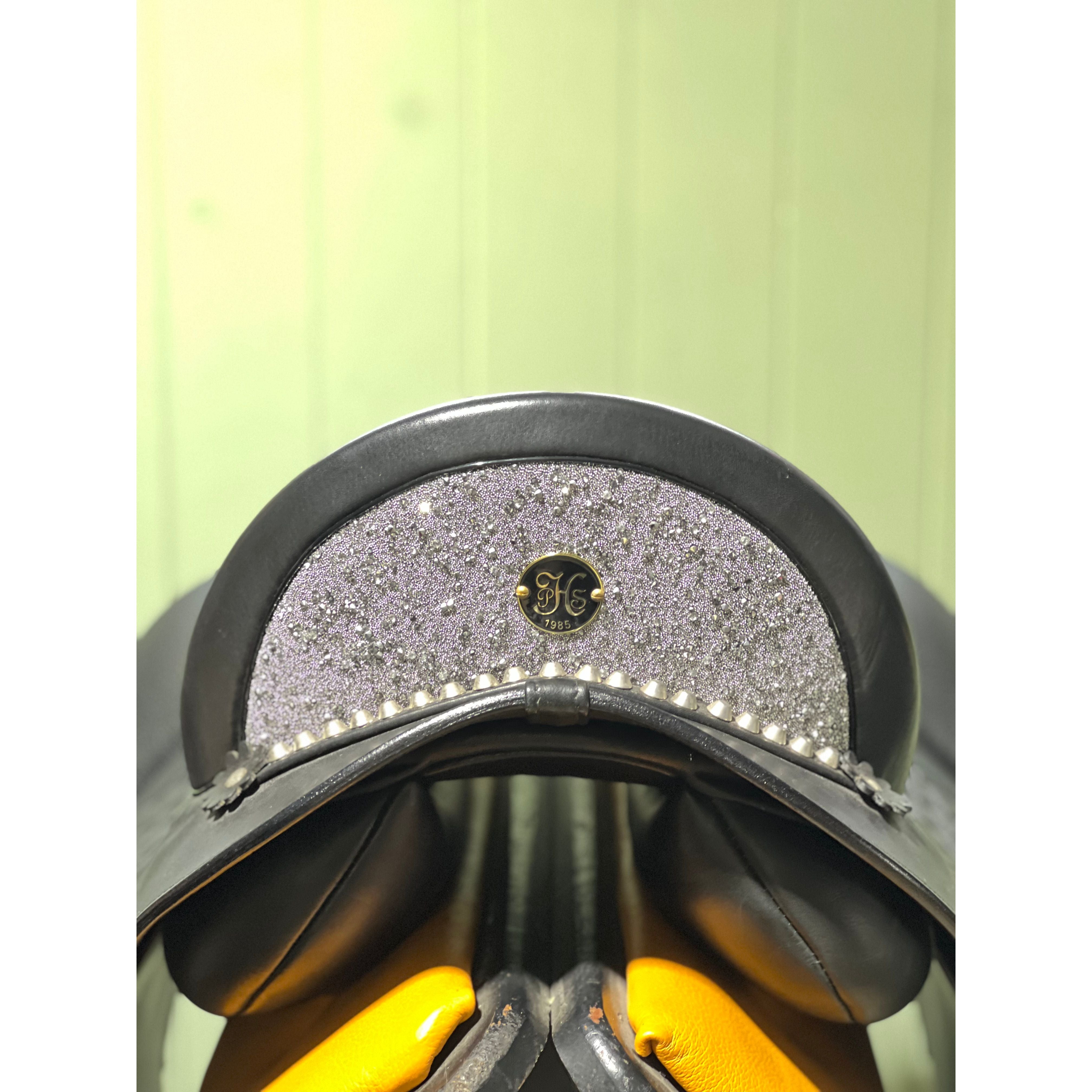 RELOCATION CLEARANCE StrideFree® Baroque Saddle 17.5" BLACK