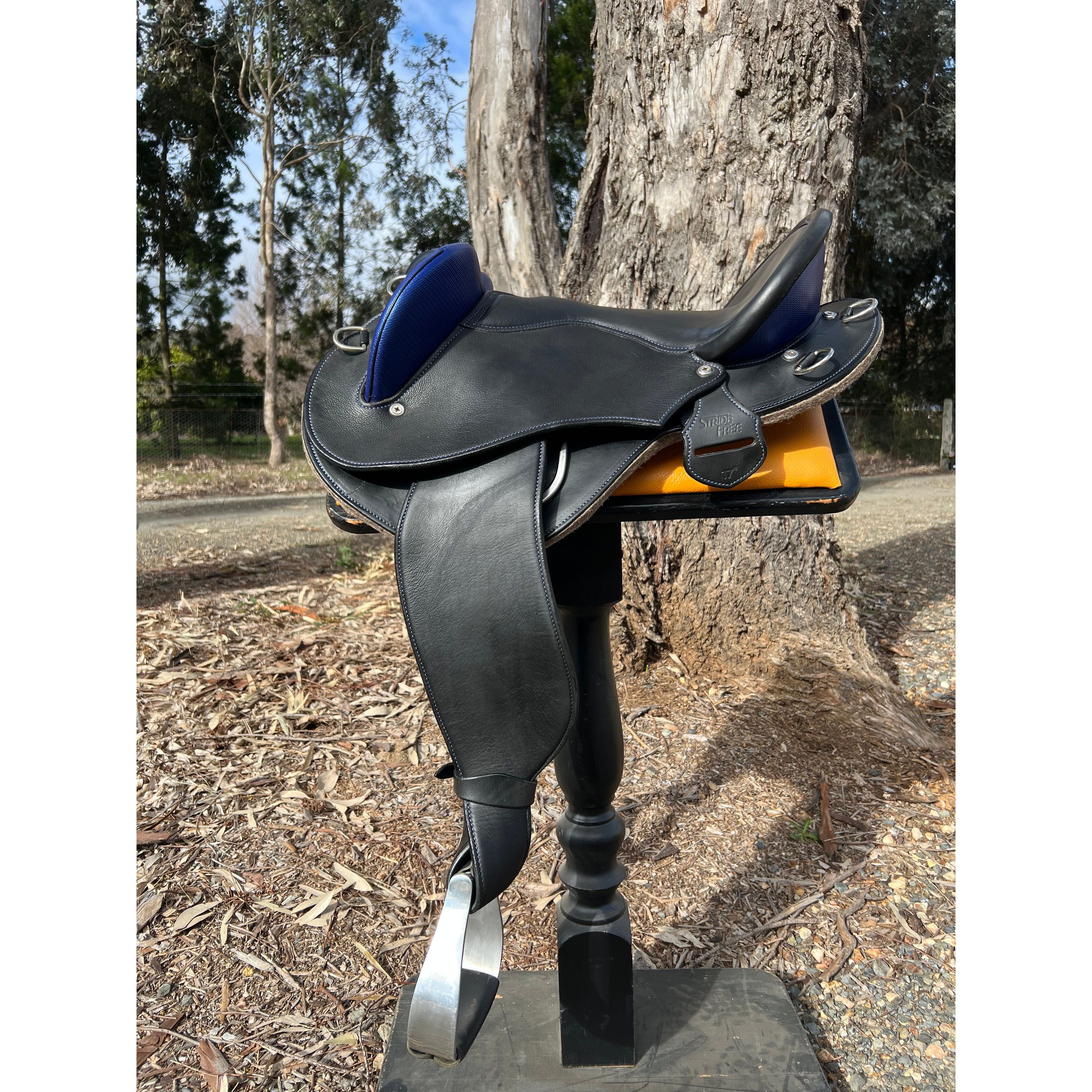 SF Feathertop®  17" BLACK with Blue Carbon (Ex Demonstration Model)