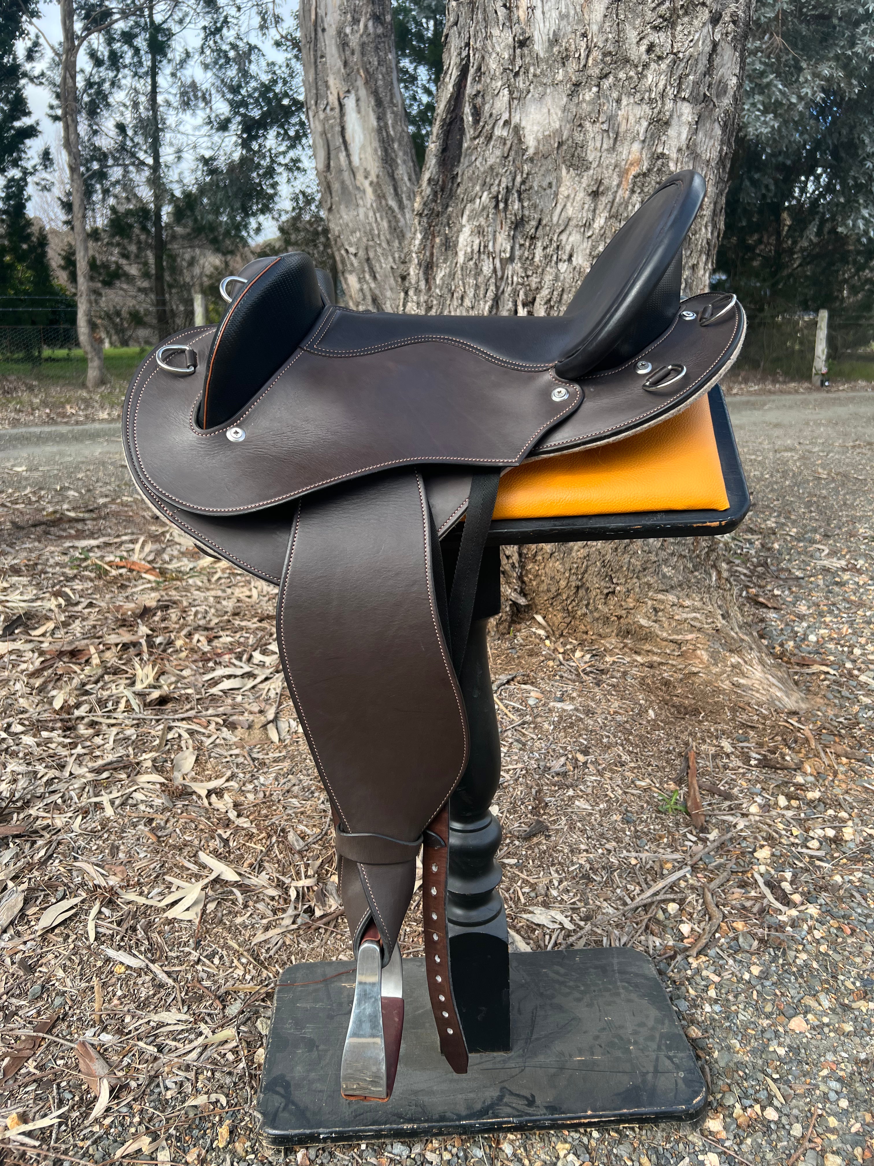 SF Feathertop®  17" Brown with Black Seat (Ex Demonstration Model)